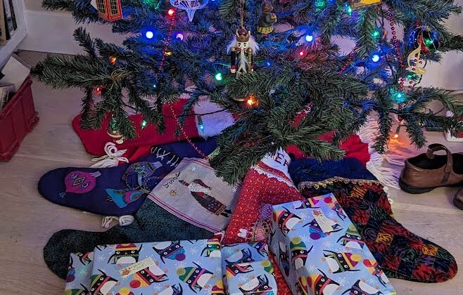 Christmas Tree with Penguin Paper